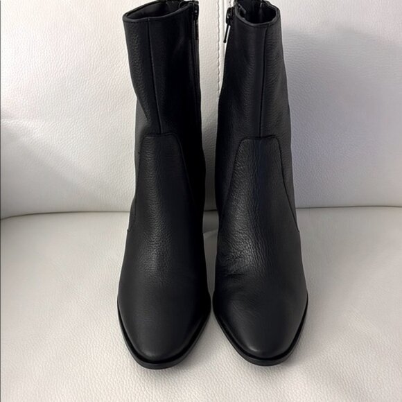 New in Box Coach and Four Silla Bootie in Black size 8 - Picture 1 of 8